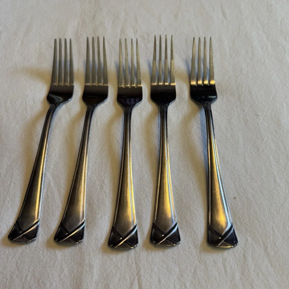 Hampton Forge 025 Pattern Set Of 5 Dinner Forks